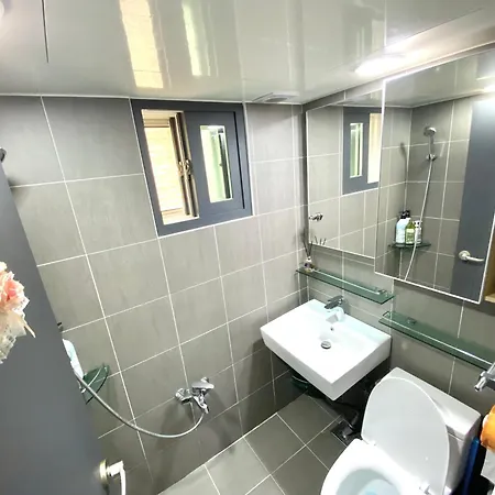 Morning Room Red Panda Guesthouse Seoul Exterior photo